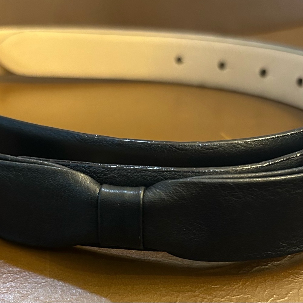 Vintage Casual Corner Black Leather  Bow Belt Small